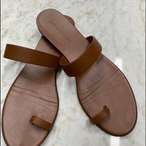 Jenne Kayne Brown leather toe sandals